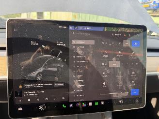 Tesla Model Y 75 kWh Long Range AWD 258KW Pano Clima Navi picture 14