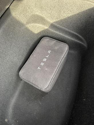Tesla Model Y 75 kWh Long Range AWD 258KW Pano Clima Navi picture 17
