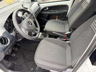 Volkswagen Up! 1.0 48KW Airco 5-Deurs NAP picture 7