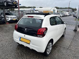 Schadeauto Peugeot 108 1.0 e-VTi Active  TOP! 2014/11