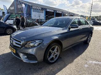 Avarii autoturisme Mercedes E-klasse 300 e 155KW Hybrid AMG Autom. Sfeerverlichting Clima Navi Led Xenon NAP 2020/2