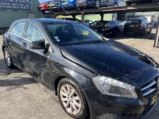 Vaurioauto  passenger cars Mercedes A-klasse 180 Ambition 4U3 2014/11