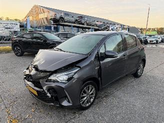 uszkodzony samochody osobowe Toyota Yaris 1.5 Hybrid 55KW Autom. Executive Clima Navi Camera 2018/1