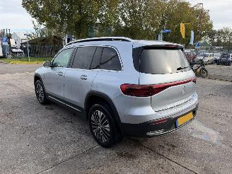 Mercedes EQB 250+ 71kWh 140KW Pano Sfeerverlichting Clima Navi 7-Pers Business Line NAP picture 4