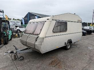 dommages caravanes Kip  KG 40 EK Grey-Line 1985/4