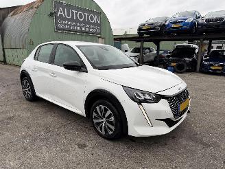 Vaurioauto  passenger cars Peugeot e-208 50 kWh 100KW Navi Clima Led Active Pack NAP 2023/11