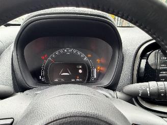Toyota Aygo X 1.0 VVT-I 53KW MT-Play Airco NAP picture 12