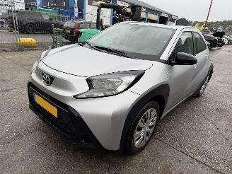 skadebil auto Toyota Aygo X 1.0 VVT-I 53KW MT-Play Airco NAP 2023/5
