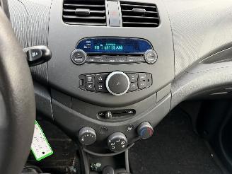 Chevrolet Spark 1.0-16V LE 5-Deurs NAP picture 11