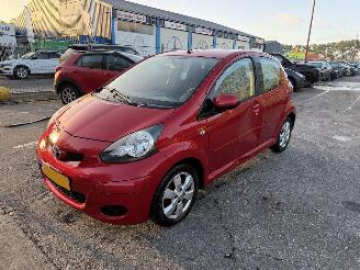 Schadeauto Toyota Aygo 1.0-12V Automaat Airco 5-Deurs Aspiration Green 2010/6
