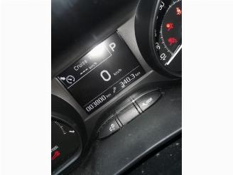 Peugeot 208  picture 5