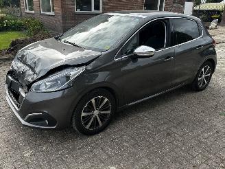 Auto incidentate Peugeot 208 1.2 thp allure 2019/1