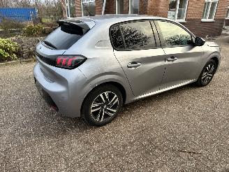 Peugeot 208 1.2 Allure picture 10