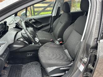 Peugeot 208 Tech edition picture 14