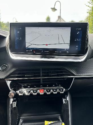 Peugeot 208 Allure picture 20