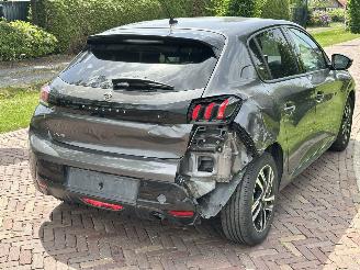 Peugeot 208 Allure picture 4