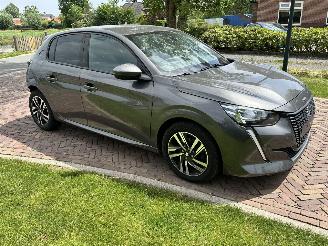 Peugeot 208 Allure picture 7