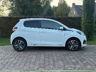 Peugeot 108 Allure picture 10