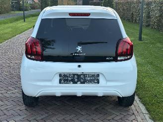 Peugeot 108 Allure picture 7