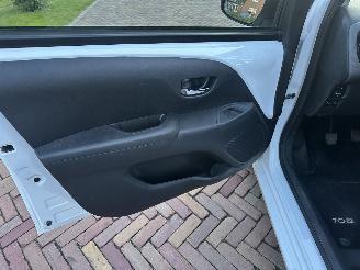 Peugeot 108 Allure picture 19