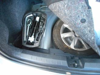 Seat Ibiza Ibiza IV (6J5) Hatchback 5-drs 1.2 TDI Ecomotive (CFWA) [55kW]  (06-20=
10/03-2012) picture 11