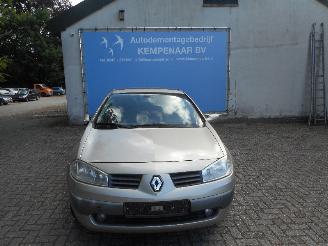 rozbiórka samochody osobowe Renault Mégane Megane II CC (EM) Cabrio 1.6 16V (K4M-761) [83kW]  (09-2003/03-2009) 2004