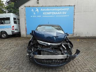 Coche siniestrado Opel Corsa Corsa D Hatchback 1.4 16V Twinport (A14XER(Euro 5)) [74kW]  (12-2009/0=
8-2014) 2013