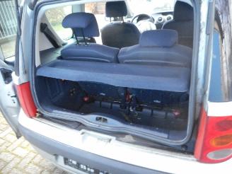 Peugeot 1007 1007 (KM) Hatchback 3-drs 1.4 (TU3JP(KFV)) [54kW]  (04-2005/02-2011) picture 12