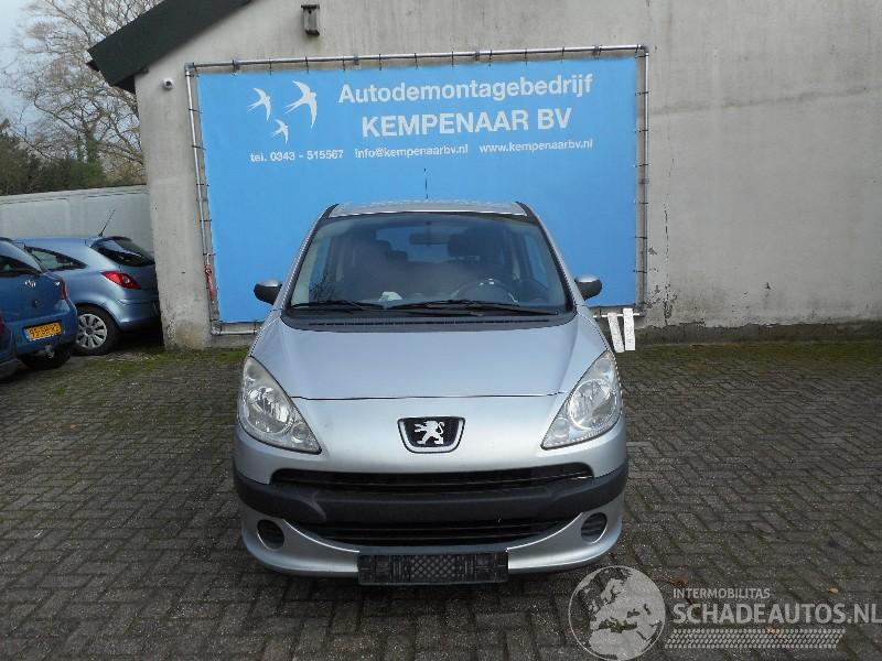 Peugeot 1007 1007 (KM) Hatchback 3-drs 1.4 (TU3JP(KFV)) [54kW]  (04-2005/02-2011)