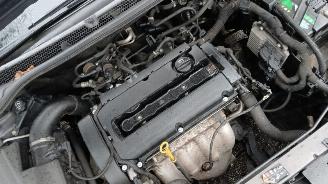 Opel Astra Astra J (PC6/PD6/PE6/PF6) Hatchback 5-drs 1.6 16V (A16XER(Euro 5)) [85=
kW]  (12-2009/10-2015) picture 12