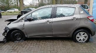 Toyota Yaris Yaris III (P13) Hatchback 1.5 16V Hybrid (1NZ-FXE) [74kW]  (03-2012/09=
-2020) picture 3