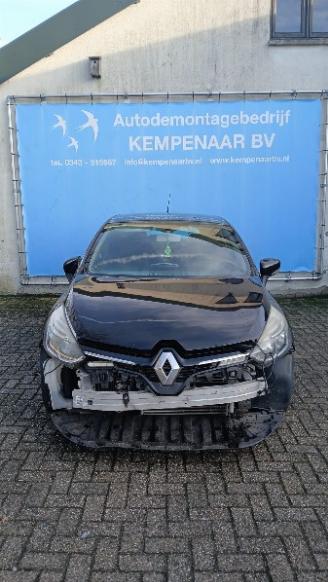 Salvage car Renault Clio Clio IV (5R) Hatchback 5-drs 0.9 Energy TCE 90 12V (H4B-400(H4B-A4)) [=
66kW]  (11-2012/08-2021) 2013/10