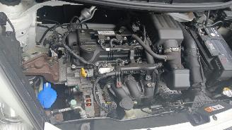 Kia Picanto Picanto (TA) Hatchback 1.0 12V (G3LA) [51kW]  (05-2011/06-2017) picture 3