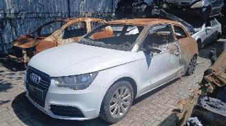 Démontage voiture Audi A1 A1 (8X1/8XK) Hatchback 3-drs 1.2 TFSI (CBZA) [63kW]  (05-2010/04-2015)= 2011