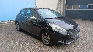 Peugeot 208 208 I (CA/CC/CK/CL) Hatchback 1.2 Vti 12V PureTech 82 (EB2F(HMZ)) [60k=
W]  (03-2012/12-2019) picture 13