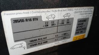 Citroën C4 C4 Cactus (0B/0P) Hatchback 5-drs 1.2 PureTech 82 12V (EB2F(HMZ)) [60k=
W]  (09-2014/...) picture 11