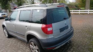 Skoda Yeti Yeti (5LAC) SUV 1.2 TSI 16V (CBZB) [77kW]  (09-2009/05-2015) picture 11
