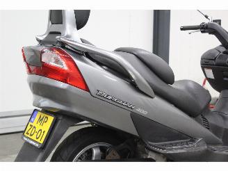 Suzuki AN 400 Burgman lichte schade picture 6
