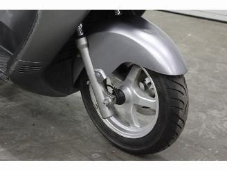 Suzuki AN 400 Burgman lichte schade picture 10