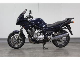 Vaurioauto  motor cycles Yamaha XJ 900 S DIVERSION 2000