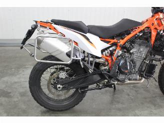 KTM  890 Adventure R picture 17