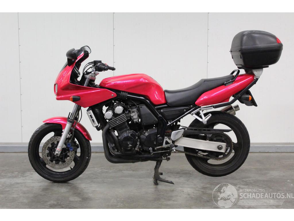 Yamaha FZS 600 geen schade
