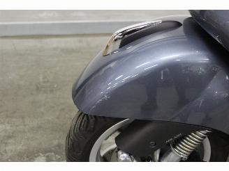 Vespa  GTS picture 4