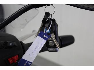 Piaggio  BEVERLY S 400 HPE picture 13