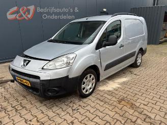 Coche accidentado Peugeot Partner Partner Tepee (7A/B/C/D/E/F/G/J/P/S), MPV, 2008 / 2018 1.6 HDiF 90 16V Phase 1 2011/10