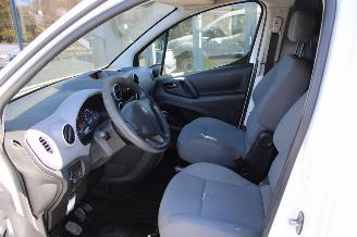 Peugeot Partner 120 1.6 HDi 75 L1 XR airco achterschade picture 8