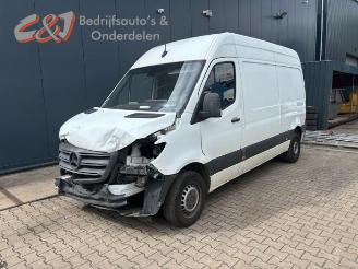 Vaurioauto  passenger cars Mercedes Sprinter Sprinter 3,5t (907.6/910.6), Van, 2018 311 CDI 2.1 D FWD 2019/5