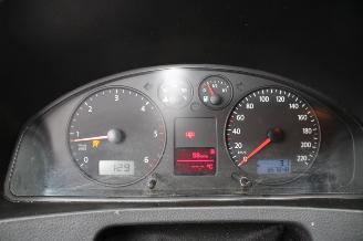 Volkswagen Transporter 2.5 TDI 340 Dubbele Cabine 60 jahre airco navi cruise lang picture 15