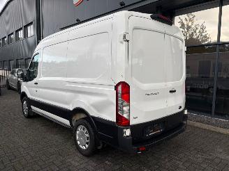 Ford Transit  picture 3