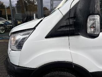 Ford Transit  picture 12